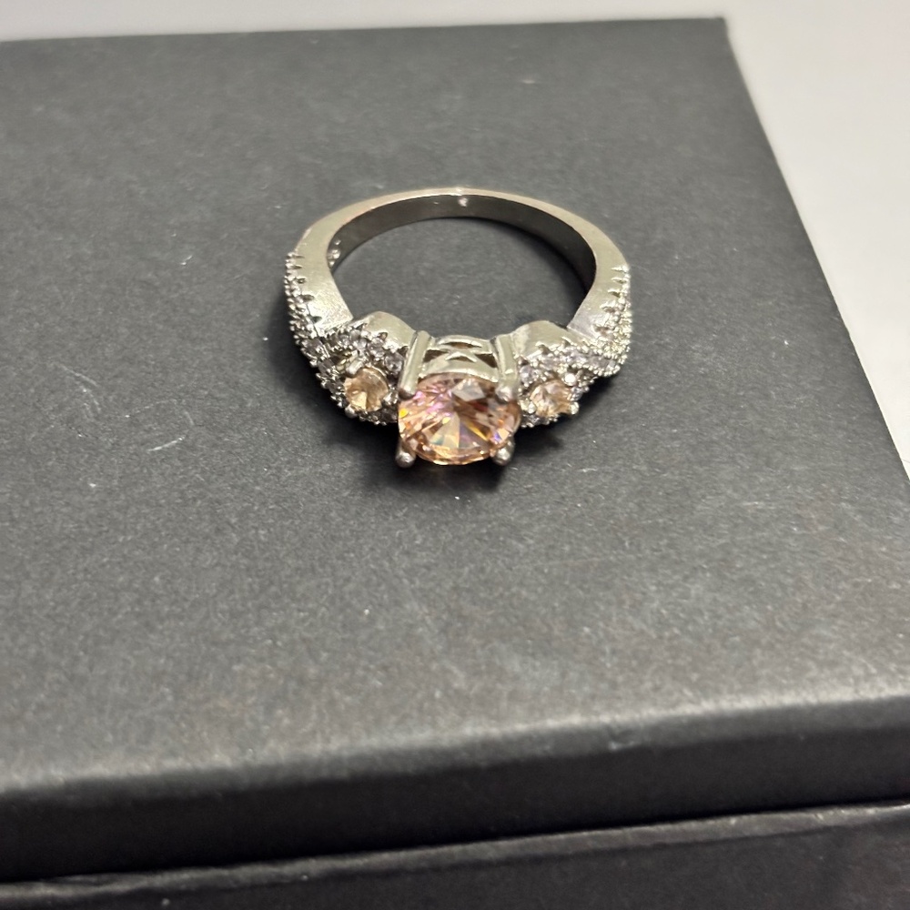925 SIlver ring 3 stones size 7